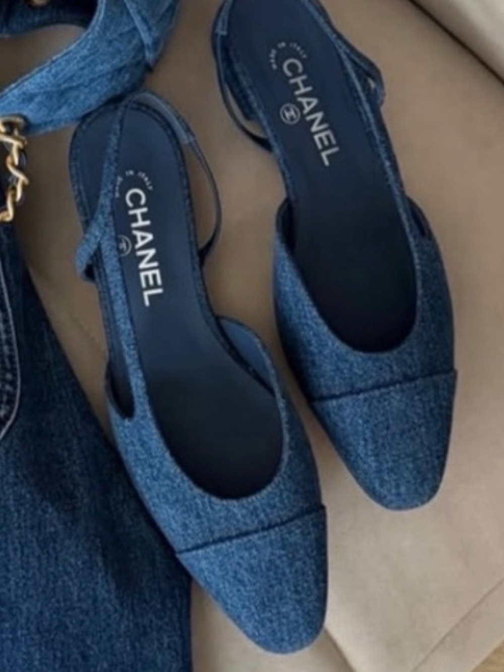 💙💙 CHANEL Denim Cap Toe CC Slingback Flats 2026 💙💙 - Picture 13 of 13